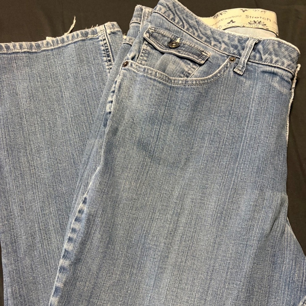 Riders by Lee Womens Size 18 Light Wash Relaxed Straight Leg Jeans Plus Size
